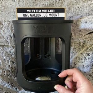 Brand New Yeti Rambler One Gallon Jug Mount